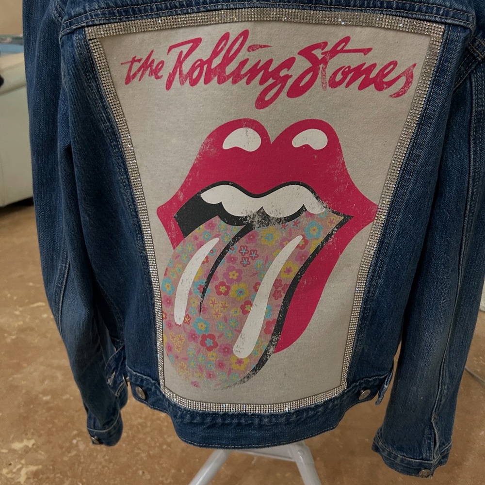 Rolling Stones Denim Jacket with stones tongue graphic size m/l vintage upscaled